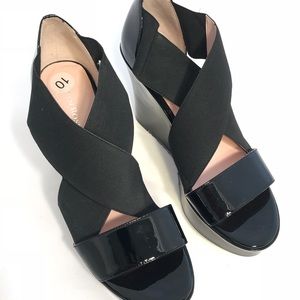 Taryn Rose black platform wedge sandal, 10M, NWOT